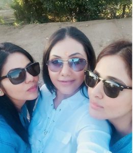 Parul Yadav with her sisters