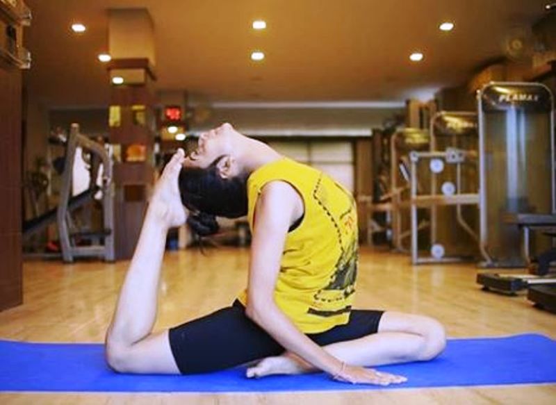 Preksha Mehta Doing Yoga