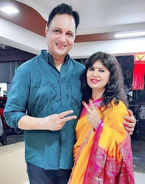 Sandeep Mohan With His Wife Nita