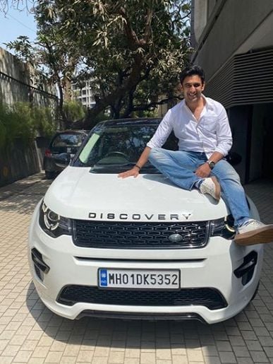 Amit Sadh with his car