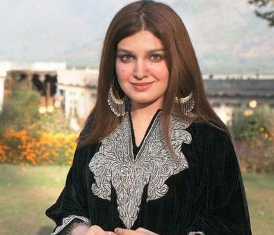 Mushaal Mullick Age, Height, Boyfriend, Husband, Family, Biography & More »  StarsUnfolded