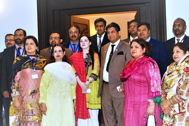 Mushaal with top beureaucrats of Pakistan