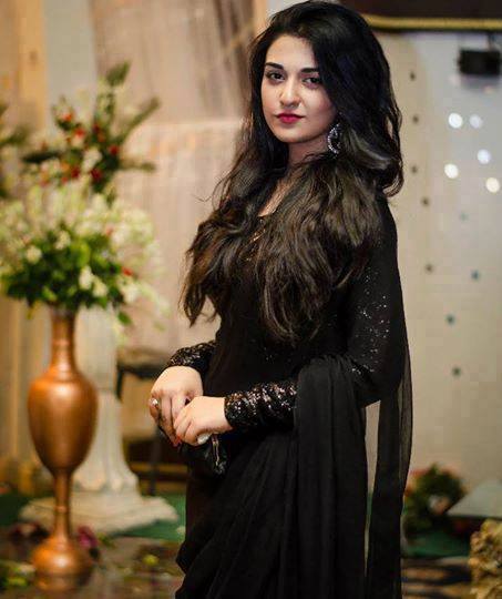 Sarah Khan smiling