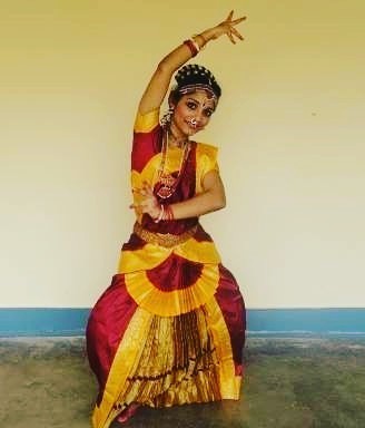 Lahari Sanju is a trained Kathak dancer