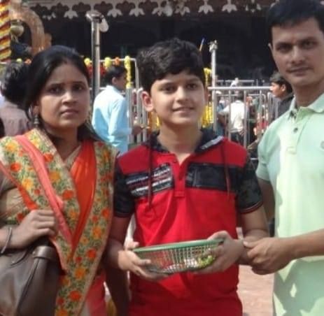 Shubham Jha with his parents