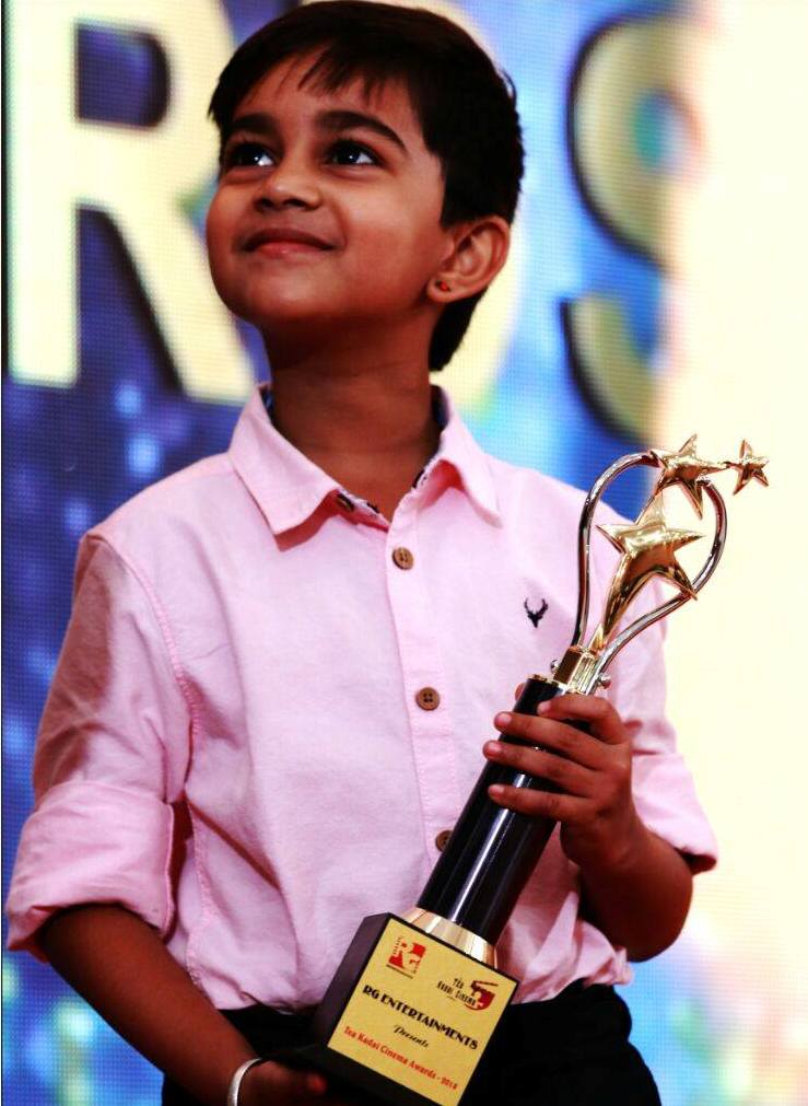 Aakshath Das with his award 