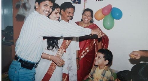 An Old Picture of Karate Kalyani With Her Family