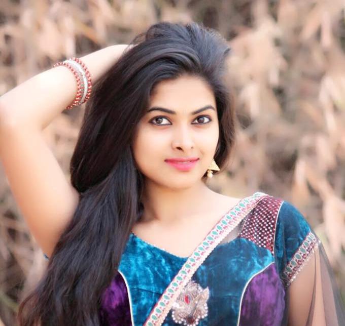 Divi Vadthya (Bigg Boss Telugu 4) Age, Height, Boyfriend, Family, Biography  & More » StarsUnfolded