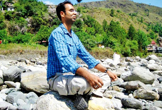 Karan Bajaj meditating in the Himalayas of Uttarkashi
