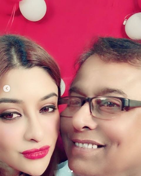 Payal Ghosh with her father