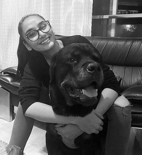 Ragini Dwivedi With Her Pet Dog