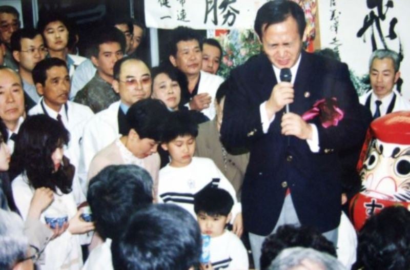 Yoshihide Suga after winning a seat in the Yokohama city assembly for the first time in 1987