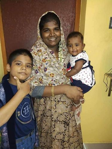 Aranthangi Nisha With Her Children