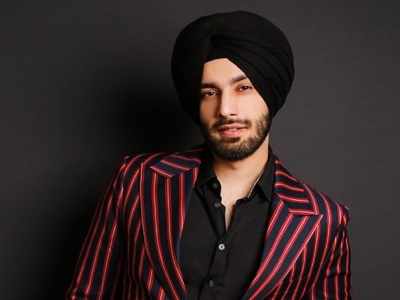 Shehzad Deol Height, Age, Girlfriend, Family, Biography & More »  StarsUnfolded