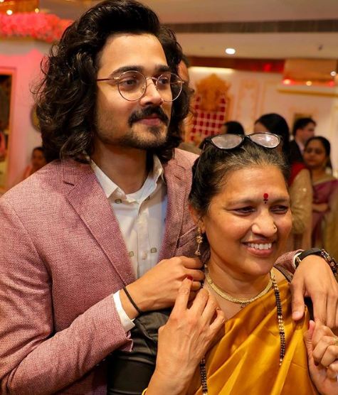 Bhuvan Bam with his mother