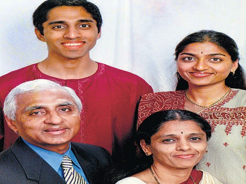 Dr. Murthy with his parents and sister