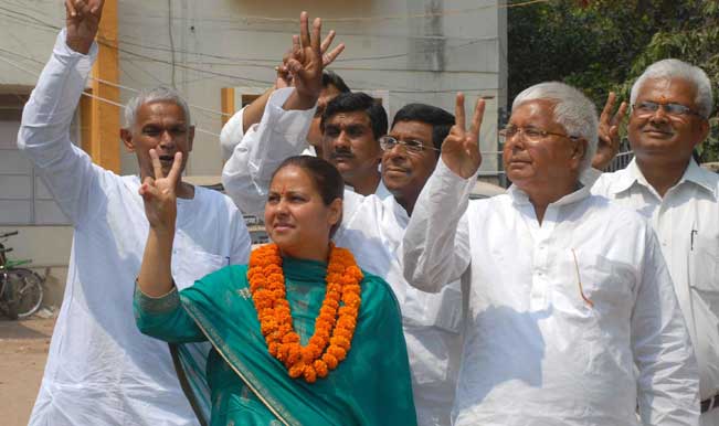 Misa Bharti with father Lalu Yadav campaigning prior to the 2014 Lok Sabha election