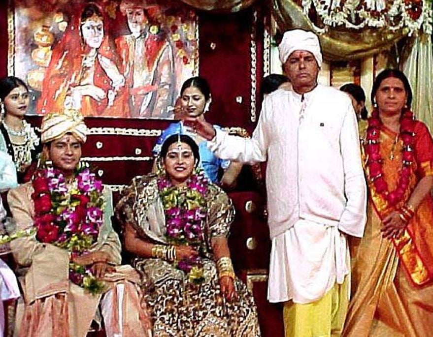 Misa Bharti with husband and parents on the day of her wedding