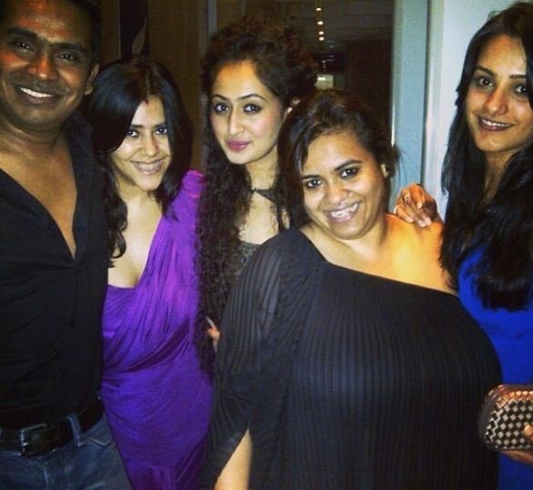 Ruchikaa Kapoor with her friends