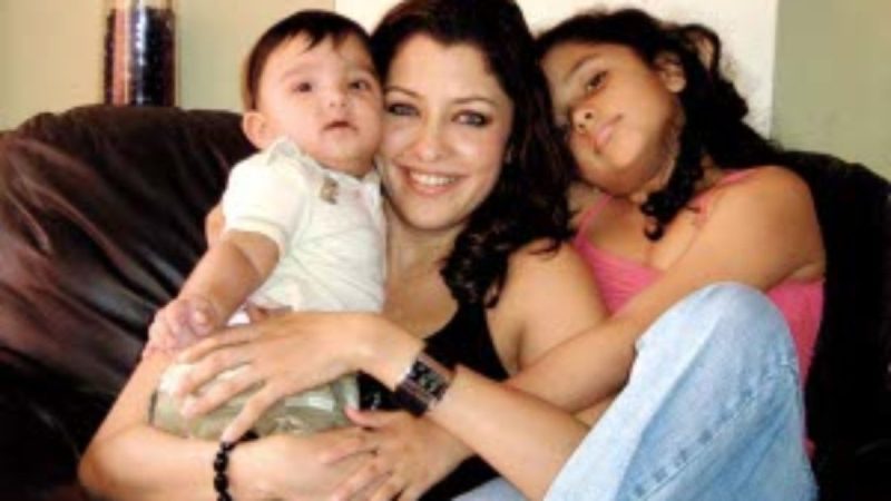 Aditi with her kids Kiara and Zhiaan