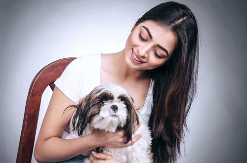 Afreen Alvi with a Dog