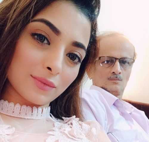 Afreen Alvi with her Father