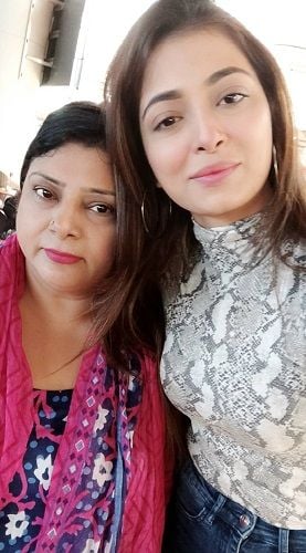 Afreen Alvi with her Mother
