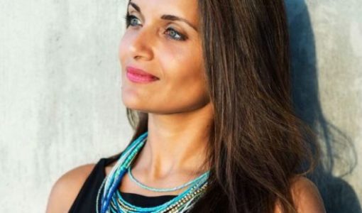 Dr Shefali