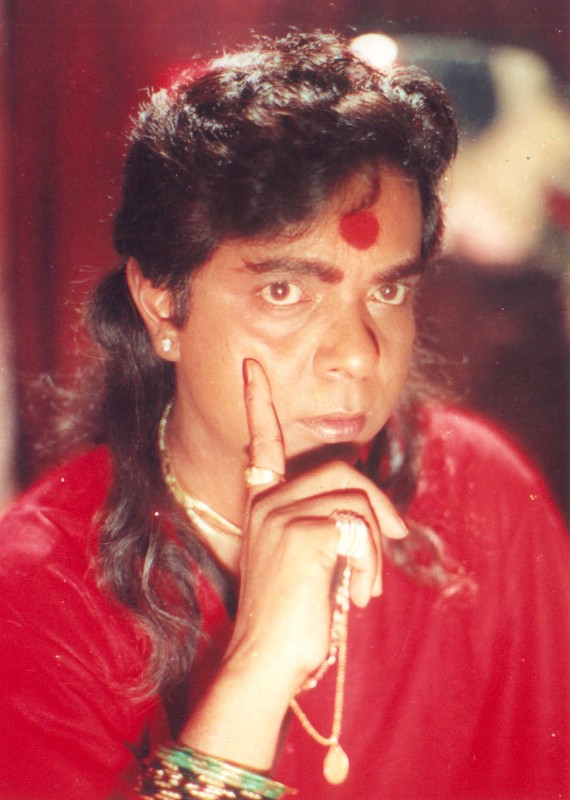 Sadashiv Amrapurkar as 'Maharani' in the movie Sadak