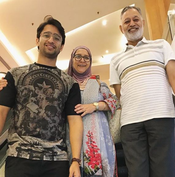 Shaheer Sheikh with his parents