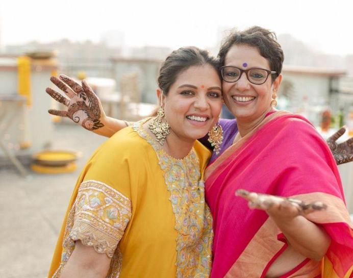 Arti Nayar with her mother Anjali Nayar