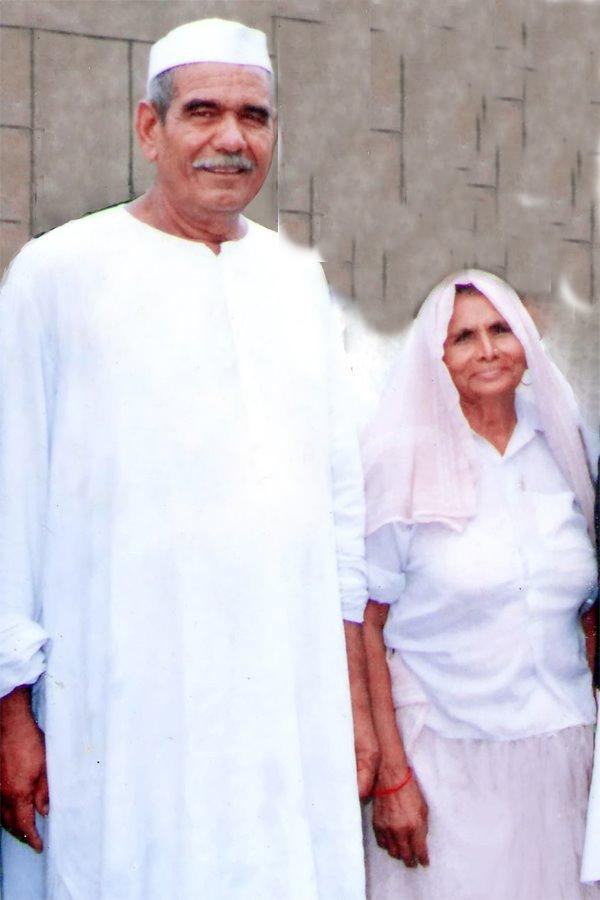 Naresh Tikait's parents