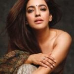 Mehak Oberoi Height, Age, Husband, Children, Family, Biography & More