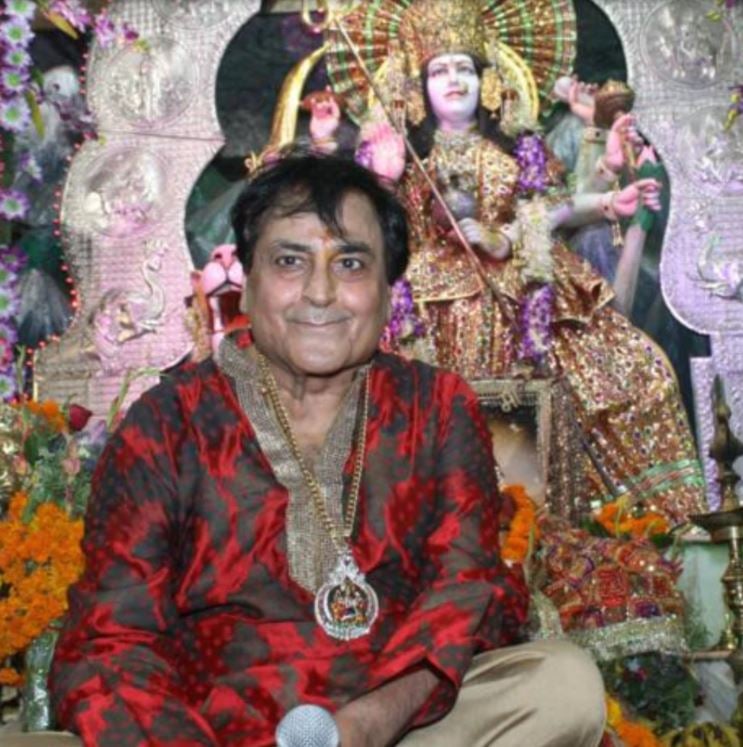 Narendra Chanchal at a religious event