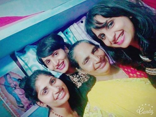 Dimpal Bahl with her mother and sisters