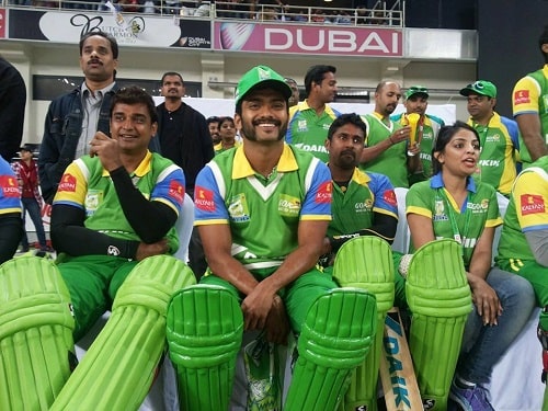 Manikuttan with Celebrity Cricket League Team
