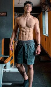 Saket Gokhale (Fitness YouTuber) Height, Age, Family, Biography & More ...