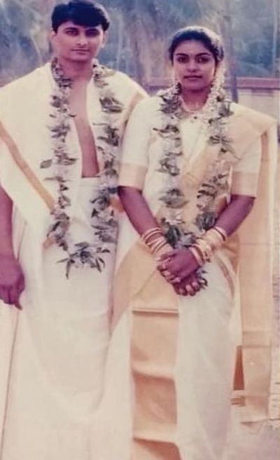 Wedding picture of Sandhya Manoj and Manoj Kaimal