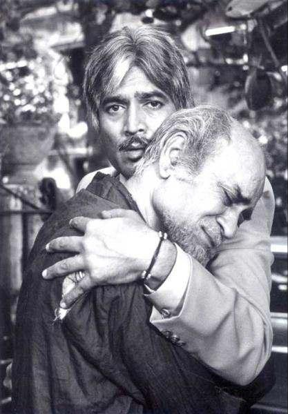 A.K Hangal with Rajesh Khanna