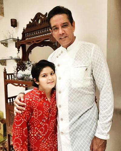 Anup Soni with his son