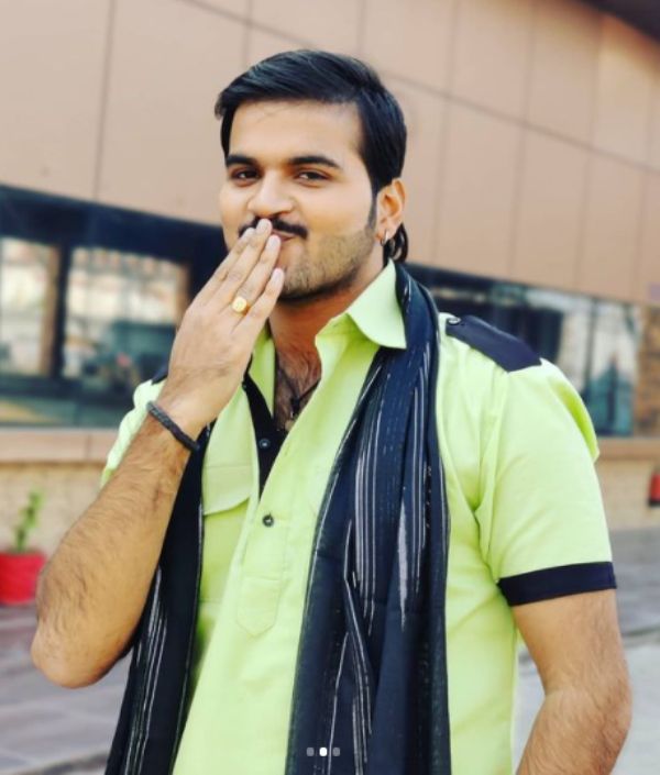 Arvind Akela (Kallu) Height, Age, Girlfriend, Family, Biography & More » StarsUnfolded