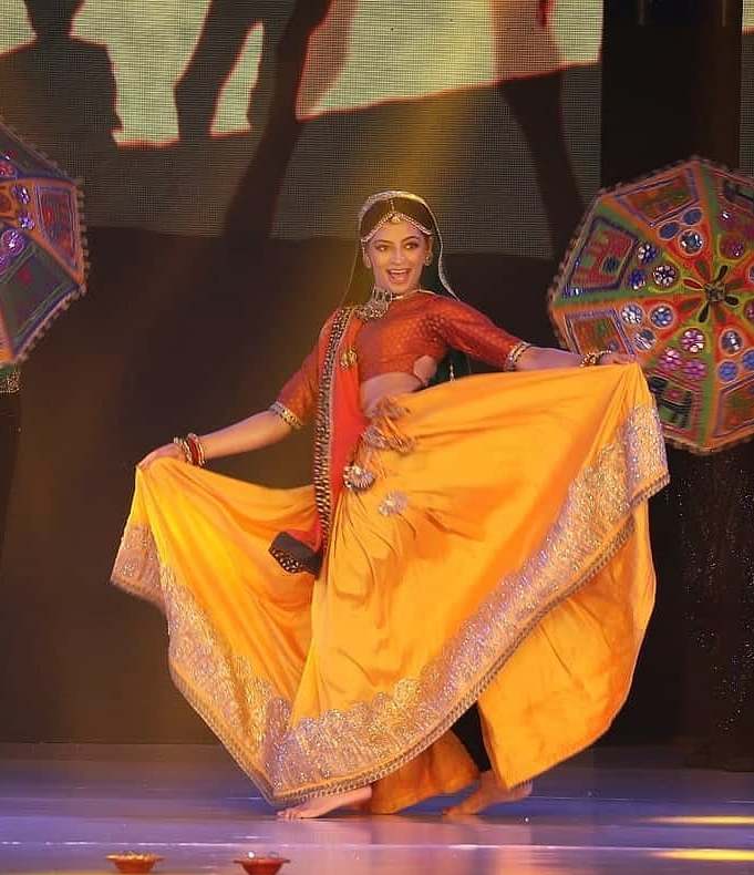 Mansi Sehgal performing at the awards ceremony of Femina Miss India 2019