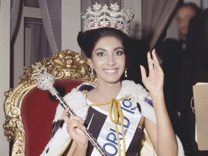 Reita Faria crowned as Miss World 1966