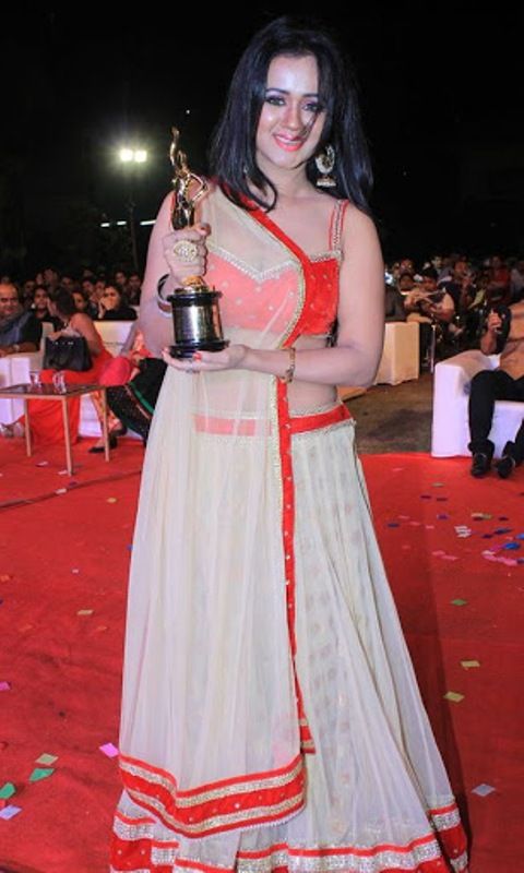 Gunjan Pant with the Bhojpuri Film Awards 2014