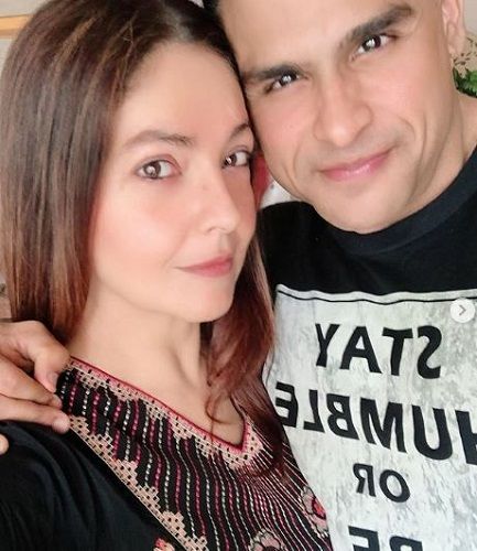 Pooja Bhatt with her brother