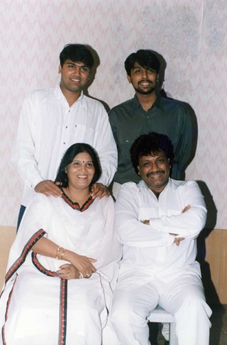 Shravan Rathod with his wife, and his sons, Sanjeev and Darshan Rathod