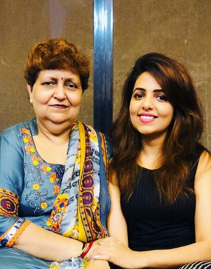 Sugandha Mishra and her mother