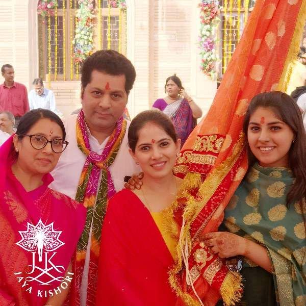Chetna Sharma with her family