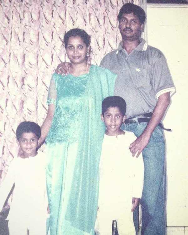 Manimaran Siddharth with his family