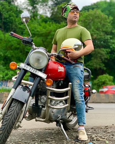 Rahul Vohra sitting on his motorcycle